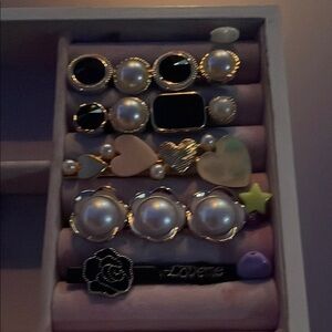 Elegant Pearl and Gold Hair Clips